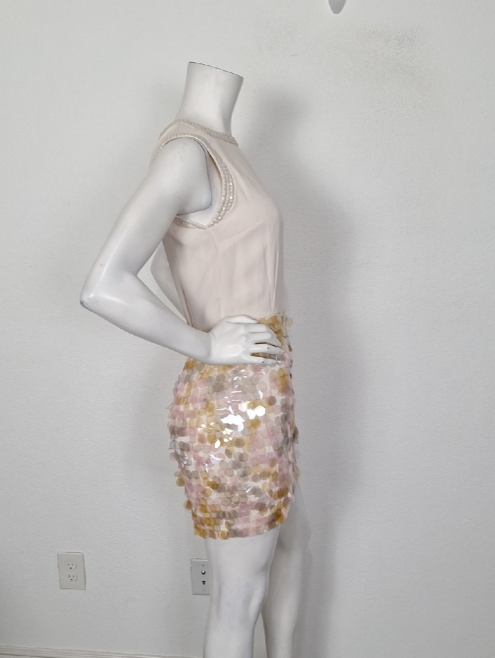French Connection “NEW” Ivory Iridescent Sequin Retro Crepe Mini Dress Size 6 - Picture 5 of 12